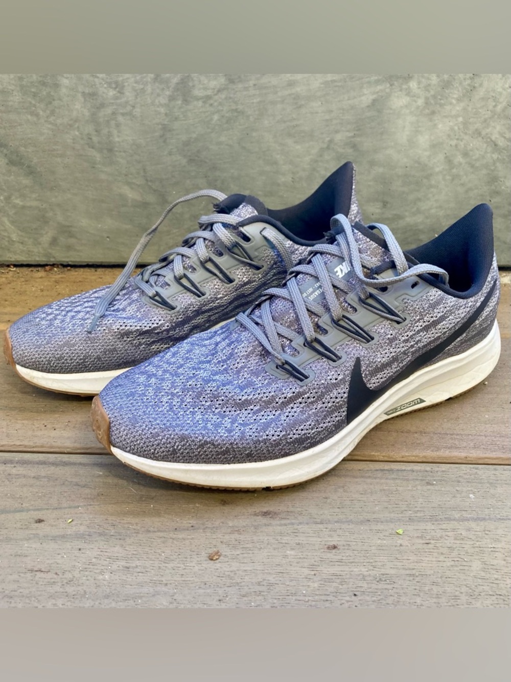 Nike Zoom Women’s Size 8.5 Running Shoes Sneakers Gunsmoke Grey